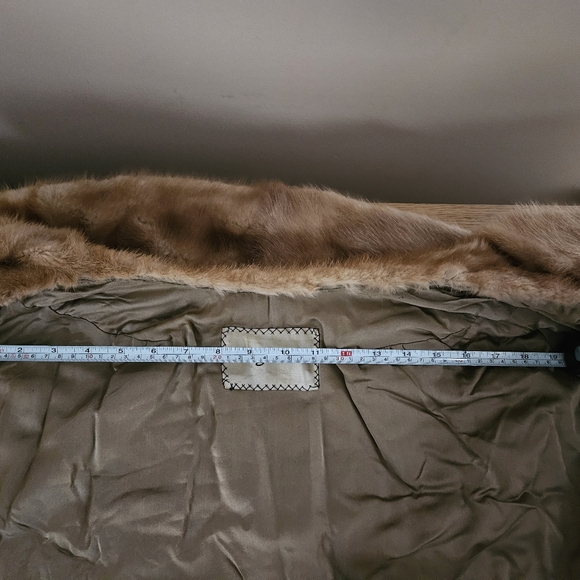 Vintage Mink Fur Capelet Cropped Fur Jacket | Light Brown | Old Hollywood - Picture 13 of 15